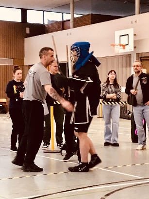 Doce Pares Meister Demonstration - Hohe Kunst