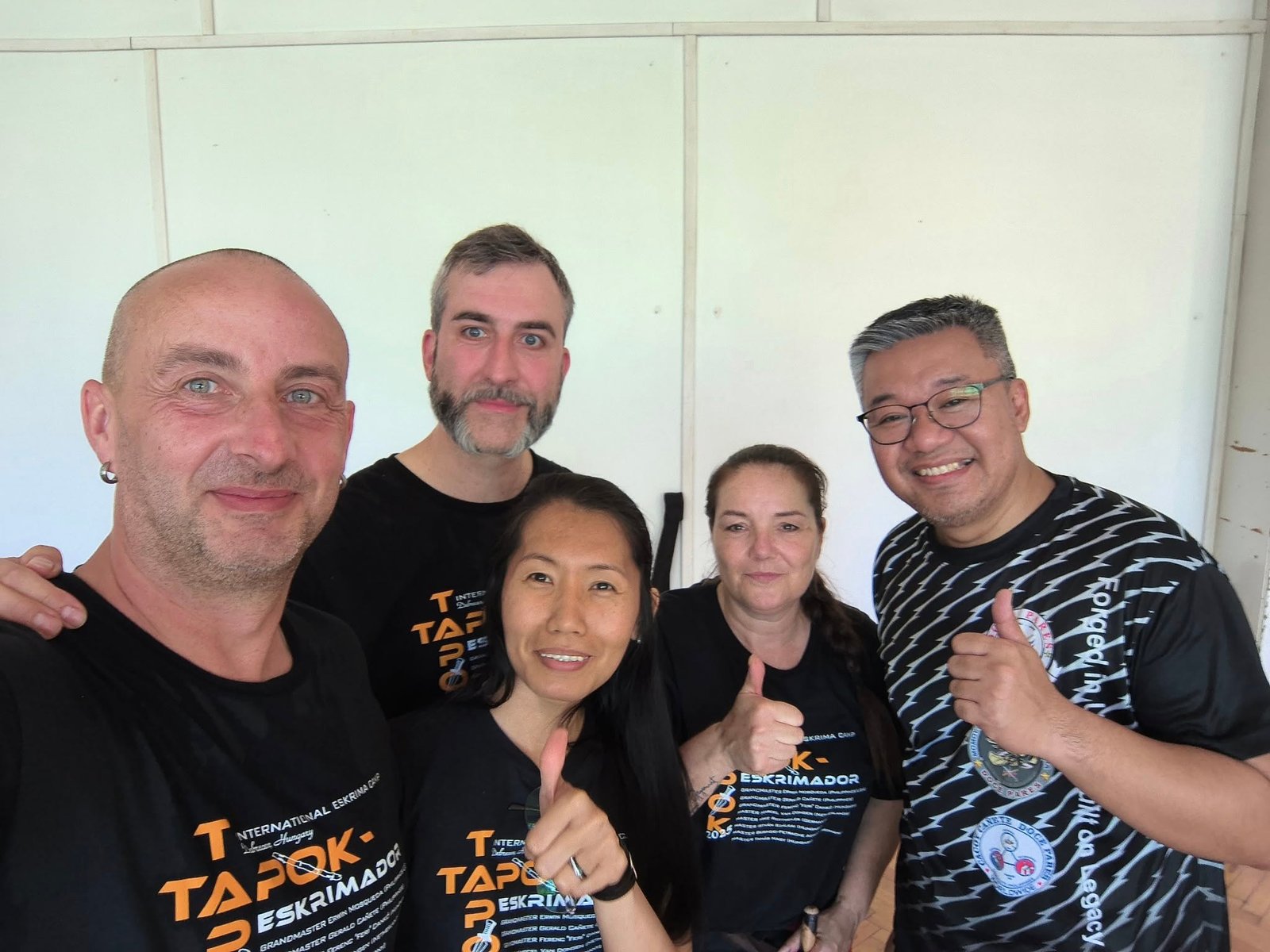 Doce Pares Aufwärmtraining - Flexibilität & Beweglichkeit